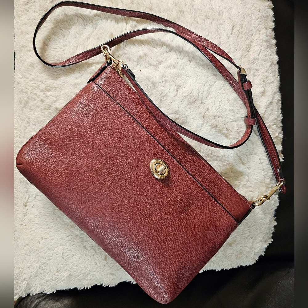 Coach Polly Pebbeled Grain Leather Crossbody in Maroon EUC - Picture 6 of 16